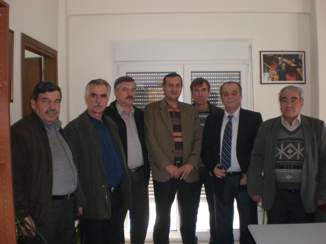 Rodop – Sofulu Tütün Üreticileri Derneği Yönetim Kurulu üyeleri Rodop Milletvekili Ahmet Hacıosman’ı ziyaret etti      